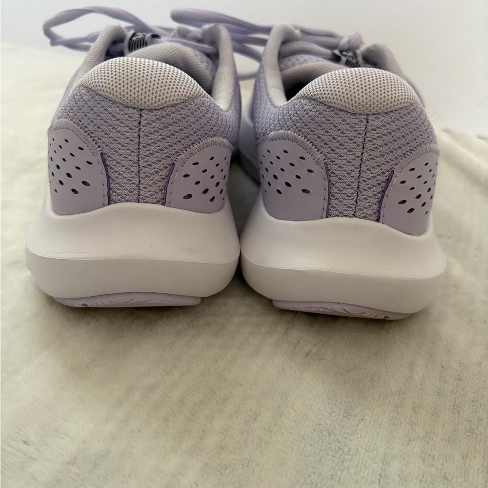 Under Armour Women’s Charged Surge 4 Running Shoes Salt Purple 7.5 - Picture 2 of 9